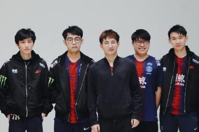 往往承载了 往往承载了